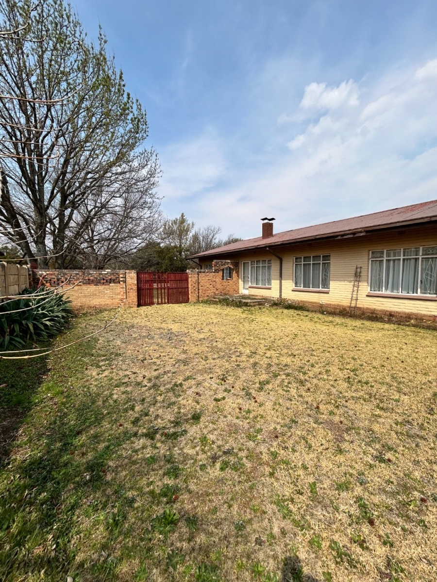 4 Bedroom Property for Sale in Hospitaalheuwel Free State